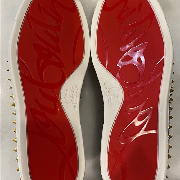 Christian Louboutin - Picture 8 of 12